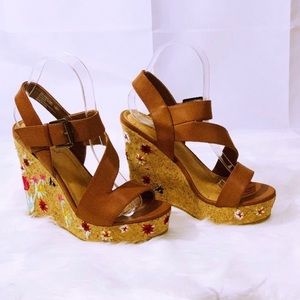 Sugar Haley Women’s Wedge Open-Toe Heels with Embroidery on Wedges. Sz: 6.5M